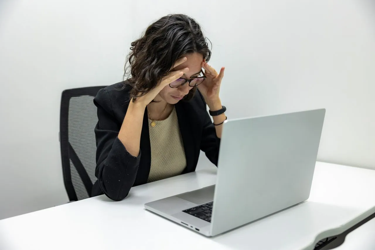 El nuevo cuello de botella del empleo: cuando tu CV nunca llega a una persona